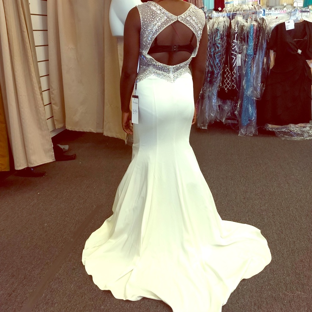 Wedding dress
